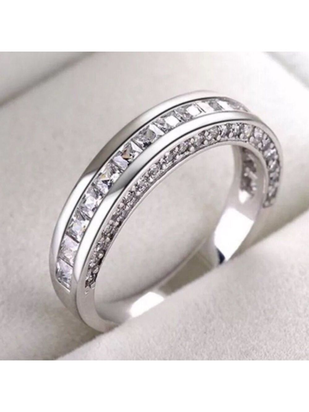 WEDDING BAND - Picture 2 of 3